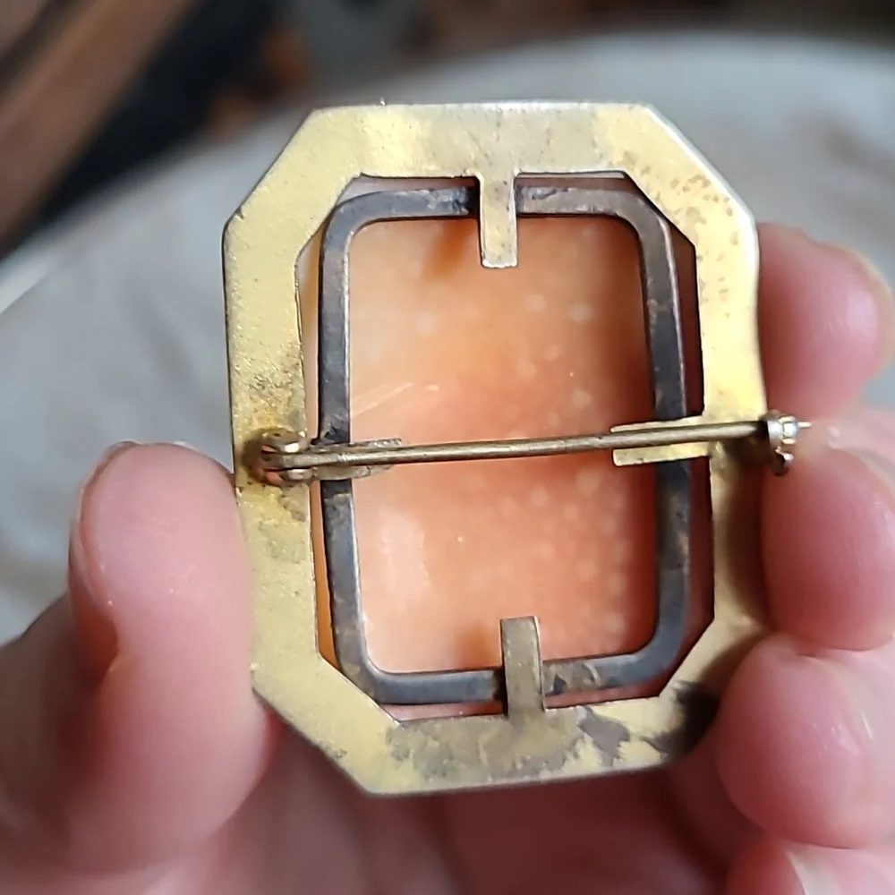 Large Antique Cameo Brooch - Picture 7 of 7